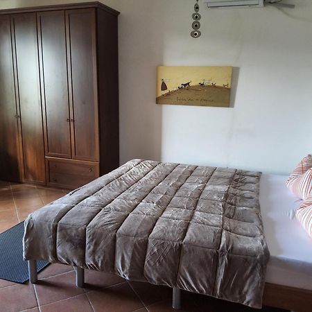 Cesare Battisti Apartment Seggiano Bilik gambar
